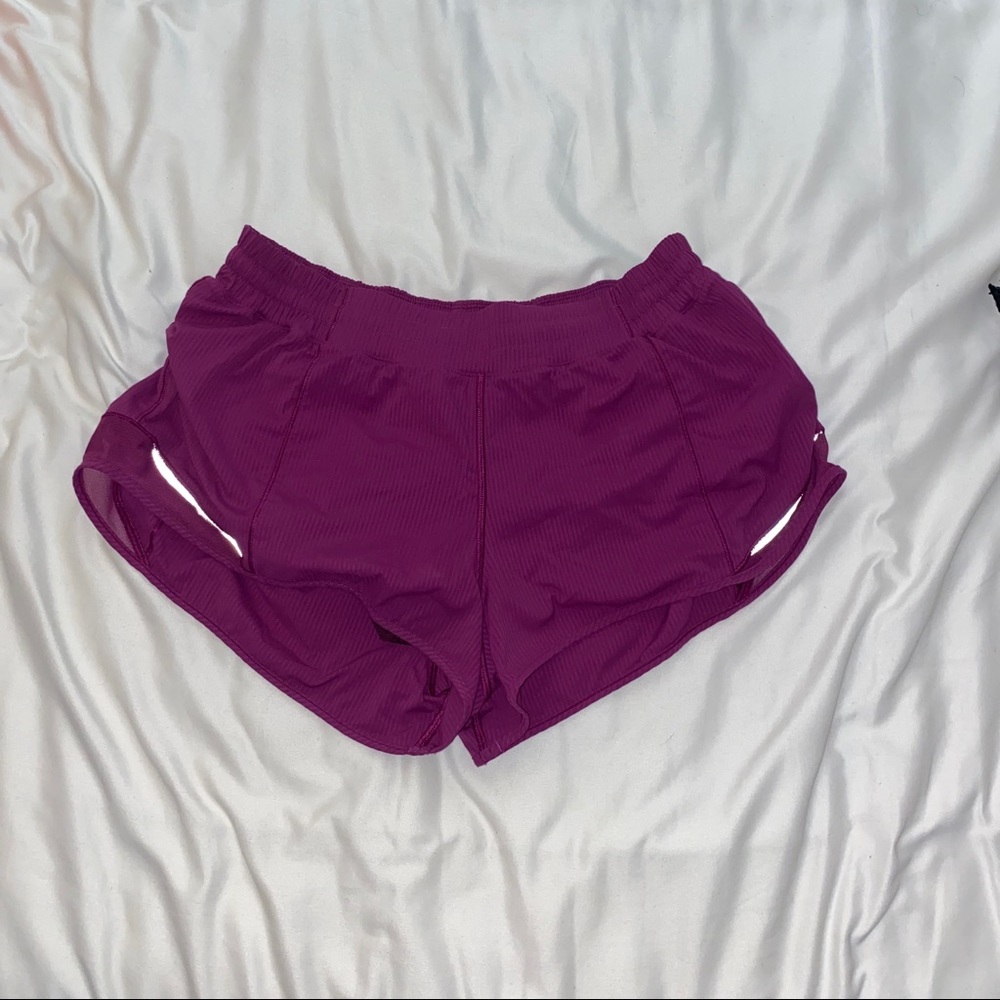 Lululemon shorty Hot Short 2.5